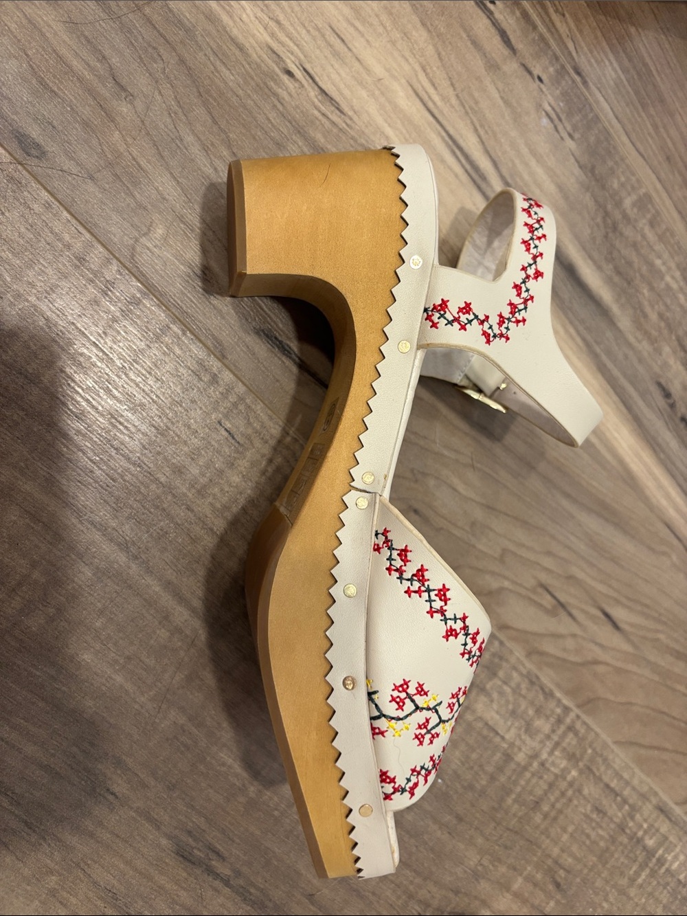Retro Wooden Embroidered Flower Heels Dancing Days Retro Modcloth US 6.5 - Picture 10 of 14